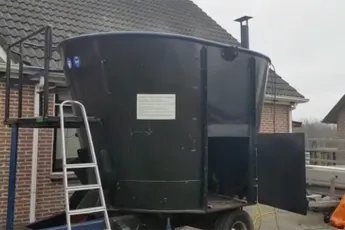 Om relaxed bier te zuipen: Lekkere hot tub in Drenthe