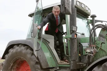 Partij tegen de Burger doet belofte minder Yvon Jaspers en meer megastallen!