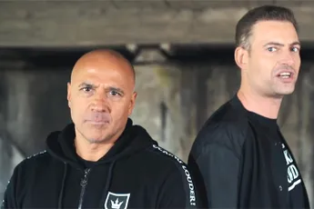 Paul Elstak en Lange Frans bundelen krachten en komen met kritisch nummer "Allen voor 1"