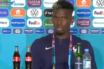 Paul Pogba haalt flesje Heineken weg tijdens EK persconferentie