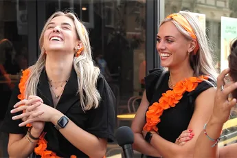 Sfeer proeven in Amsterdam tijdens de wedstrijd Nederland - Tsjechie