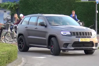 Tadaa, de nieuwe 707 PK Jeep Trackhawk van Enzo Knol gewrapt in mat Grijs