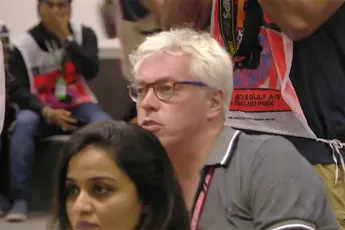 Vettel snoert mond NOS Journalist om "eikel" uitspraak