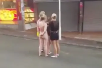 Vrouwelijke toeristen in Magaluf zijn kleren kwijtgeraakt na heftige avond?