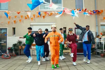 Wait what: Hakkende Wesley Sneijder in Happy Hardcore versie Koning Toto