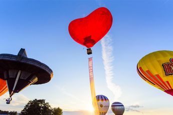 Whoppa, feestje is hier met Mysteryland Livestream vanuit een luchtballon