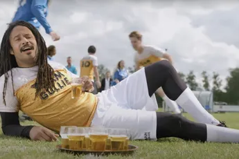 Bierelftal muziek: Gullie & The Allstarz - Kampioenen Van De 3e Helft