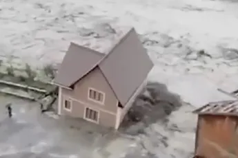 Natuur in Dagestan is huizen aan het slopen