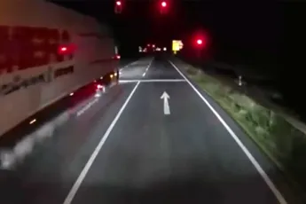 Nederlandse chauffeurs pakken even een rood stoplicht mee in Duitsland