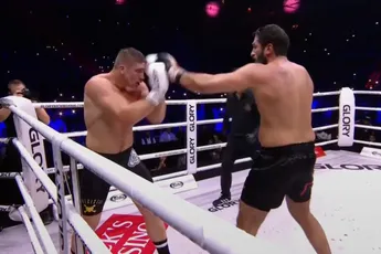 BAM! Rico Verhoeven wint GLORY-titelgevecht tegen Jamal Ben Saddik