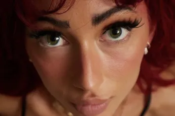 Dochter van een pastoor is nu zeer succesvol op Only Fans