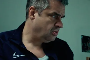 Bram Krikke deelt kortstondig een cel met Ferry Bouman ter promotie van Undercover seizoen 3