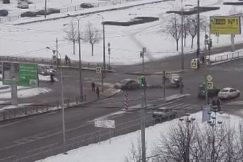 Meisje overleefd deze crash in St Petersburg en dat mag een wonder heten