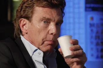 Aangifte van verkrachting tegen Ali B en John de Mol wilde Jeroen Rietbergen op zijn bek slaan