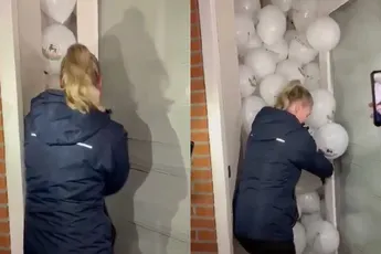 Vrouw krijgt 15.000 ballonnen voor haar 25ste verjaardag