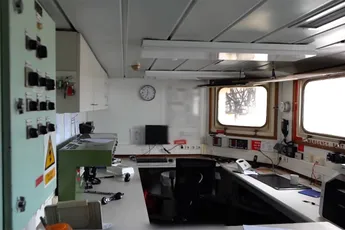 Nederlandse avonturier gaat illegaal een nachtje slapen op een verlaten booreiland