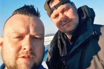 Dion en zijn gabber hebben een vraag aan Colombia