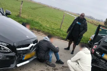 Kickbokser en MMA-vechter Melvin Manhoef houdt 3 man aan na poging tot inbraak