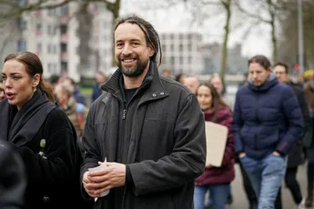 Willem Engel aangehouden voor opruiende berichten over corona