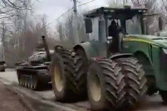 Oekraïense boertjes en hun nieuwverworven tank