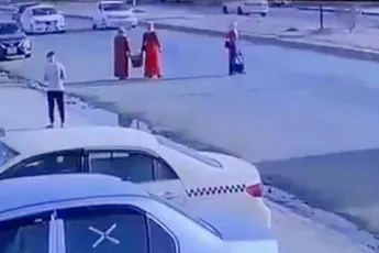 Overstekende dame creëert nogal wat chaos in Egypte