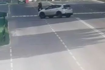 SUV bestuurder zag motorrijder niet aankomen sjezen