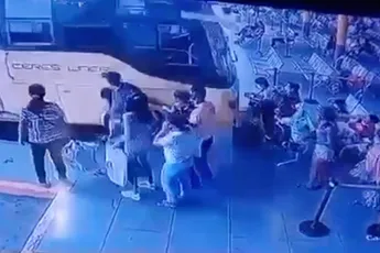 Klein wonder dat iedereen ongeluk met bus kon navertellen