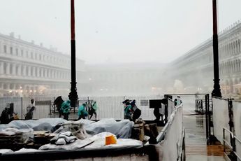 Ga naar Venetië zeiden ze, dat is leuk zeiden ze. Komt die regen!