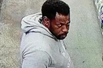 Texaanse bips snuffelaar vastgelegd voor beveiligingscamera