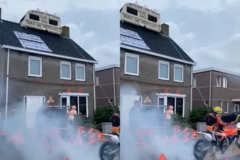 Caravan op dak van huis pasgetrouwd stel in Veldhoven is echt feestje voor de hele buurt