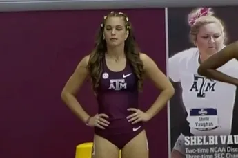 Het is helemaal geen straf om te kijken naar hordeloopster Kennedy Smith