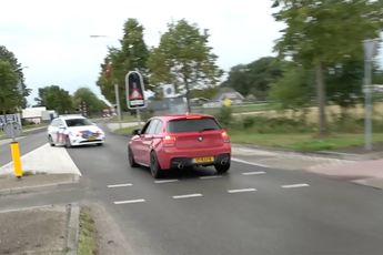 Lekker driften op rotonde in Hoogeveen, staat ineens Oom Agent voor je neus