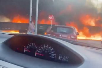 Trein lijkt door de hel te rijden in Mexicaanse Aguascalientes