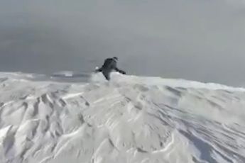 Lawine neemt zonder pardon skiër mee in Chakassië