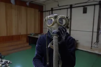 Een kijkje in een bunker in Hongarije waar nog heel veel materiaal staat