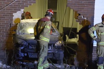 Amateur stuntchauffeur knalde woonkamer in Winterswijk binnen met zijn auto