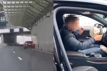 Auto veroorzaakt ongeluk in Den Haag en bestuurder lijkt van de wereld