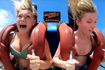 Het ging er stevig aan toe tijdens Slingshot van Belle en Lexi