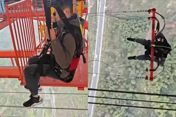 Als ze in China ooit vragen of je wilt schommelen…