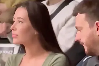 Buurman kijkt ook naar ballen, maar niet die van het spelletje basketbal