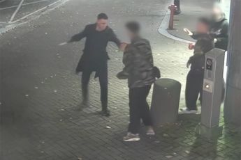 Man in Amsterdam neergestoken voor weigeren het geven van een sigaret