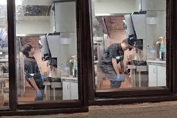 Medewerker van Taco Bell heeft snoep gekregen van de nachtapotheker