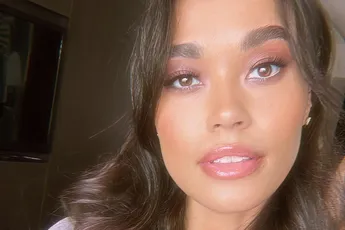 Het is al zomers weer, maar Romy Monteiro maakt het nog een stuk warmer