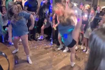 Atletische meid maakt duidelijk dat dansvloer haar terrein is  