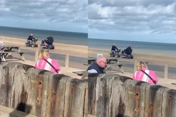 Oude baasjes in scootmobiel nog steeds op-en-top Italiaans qua temperament