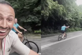 Ben je lekker aan het fietsen kom je MMA-vechter Conor McGregor tegen