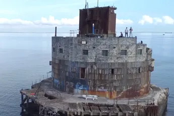 Een kijkje nemen op verlaten zeeforten uit WWI en WWII in het Verenigd Koninkrijk