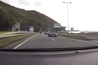 Pagani Zonda 760LH, voormalig auto van Lewis Hamilton, crasht in tunnel in Wales