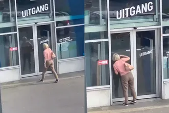 Uitgang staat echt niet duidelijk aangegeven voor 'Karen'