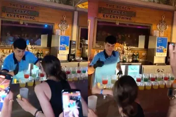 Jongedame begrijpt showtje van de barman nog niet helemaal